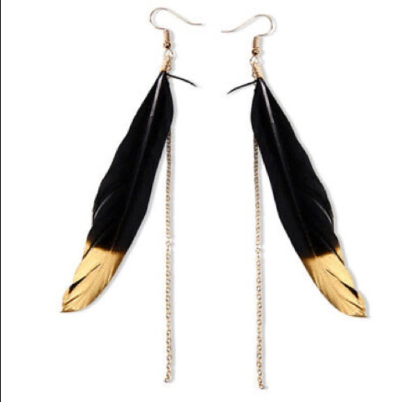 Noir Oro Leaf Earrings - Picture 2 of 4